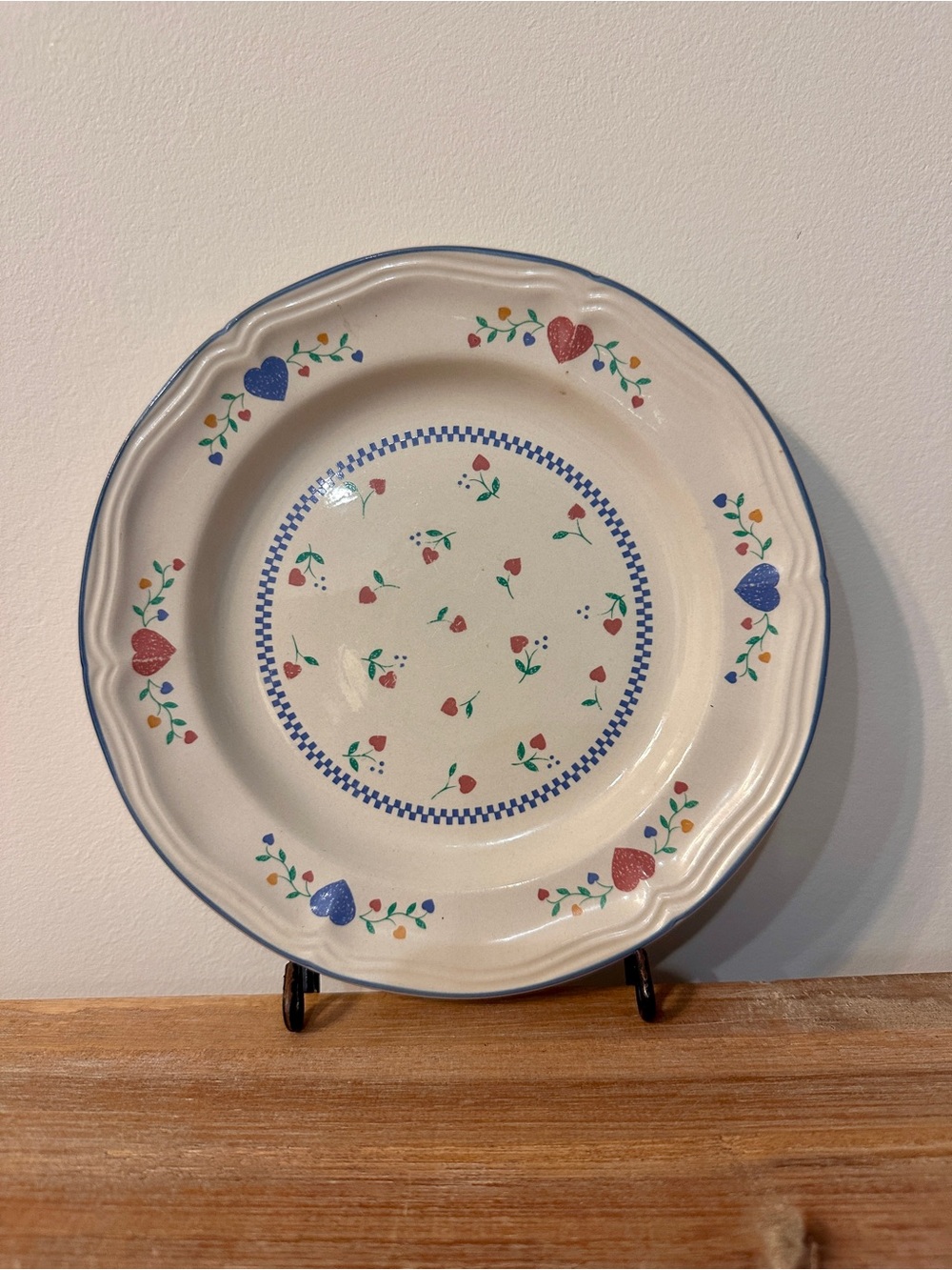 Vintage 1989 Newcor Legacy Hearts 7.75” Salad Plate Stoneware 4006